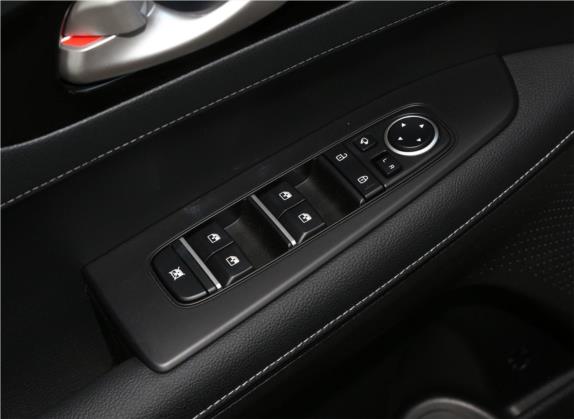 起亚K3 2019款 1.5L CVT智享科技版 车厢座椅   门窗控制