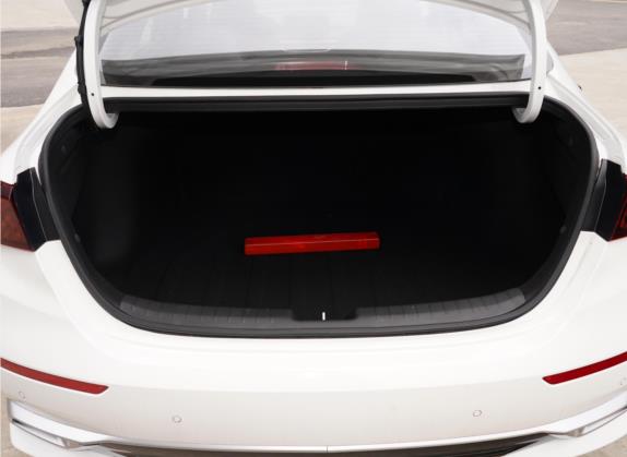 起亚K3 2020款 1.5L CVT新锐天窗版 车厢座椅   后备厢
