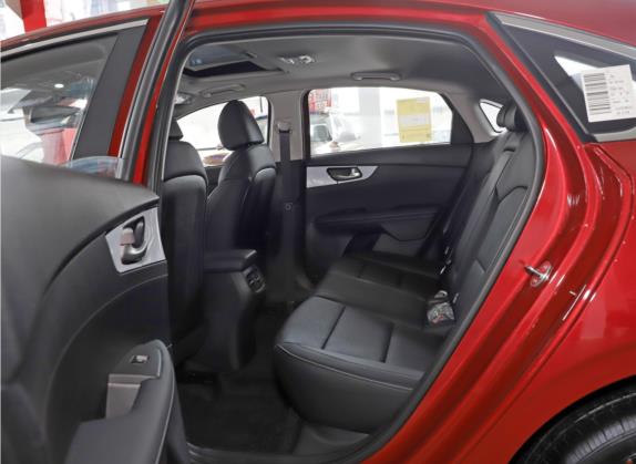 起亚K3 2020款 1.5L CVT智享互联版 车厢座椅   后排空间