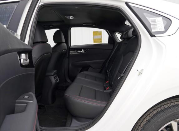 起亚K3 2020款 1.4T DCT 智享运动版 车厢座椅   后排空间