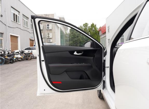 起亚K3 2020款 1.4T DCT 智享运动版 车厢座椅   前门板