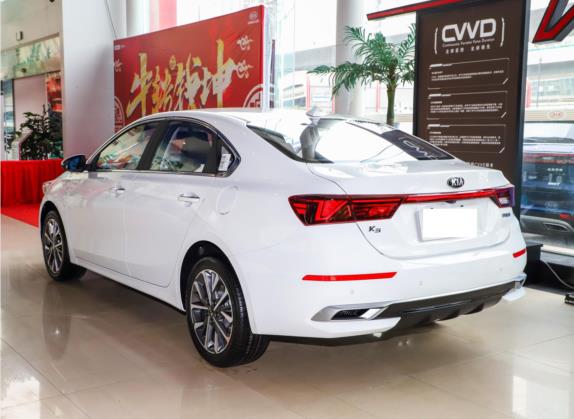 起亚K3 2021款 1.5L CVT时尚版 外观   斜后