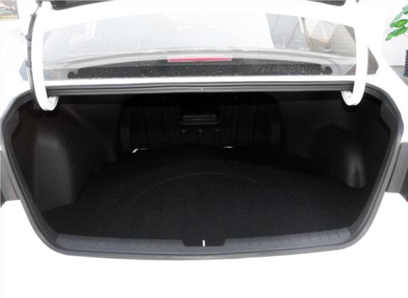 起亚K4 2014款 1.8L 自动GLS 车厢座椅   后备厢