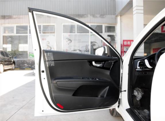 起亚K4 2014款 1.8L 自动GLS 车厢座椅   前门板