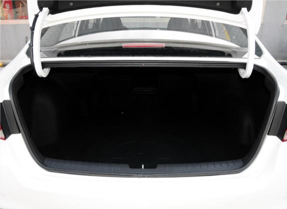 起亚K4 2014款 1.6T 自动Turbo 车厢座椅   后备厢