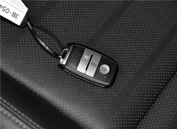 起亚K4 2015款 1.8L 自动GLS Special 其他细节类   钥匙