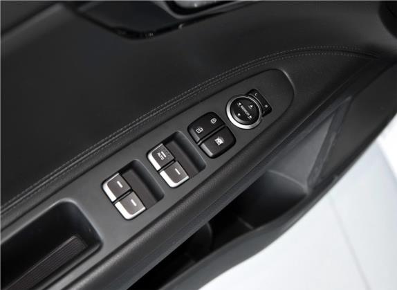 起亚K4 2015款 1.8L 自动GLS Special 车厢座椅   门窗控制