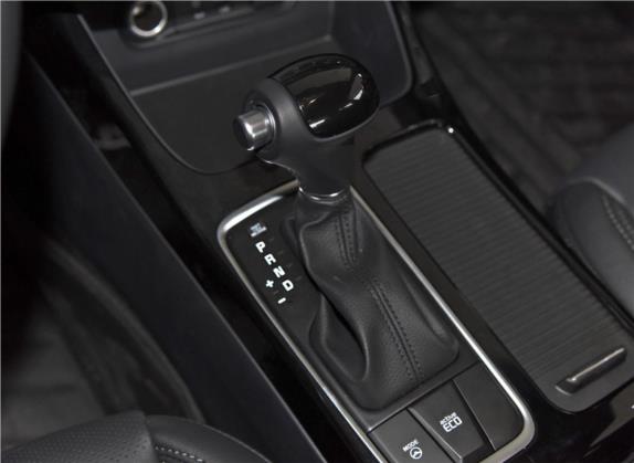 起亚K4 2017款 1.6T 自动T-GLS Special 中控类   挡把
