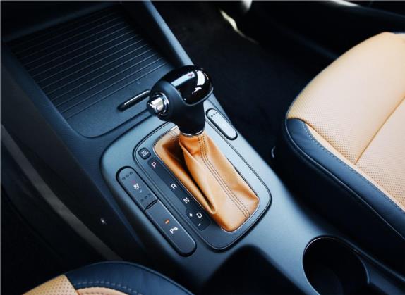 起亚K3S 2014款 1.6L 自动Premium 中控类   挡把