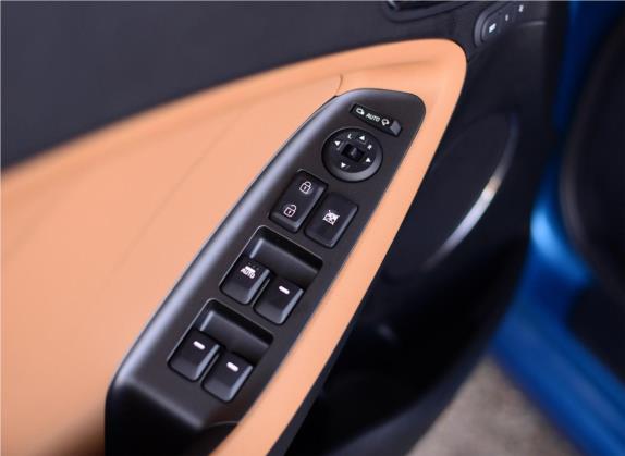 起亚K3S 2014款 1.6L 自动Premium 车厢座椅   门窗控制