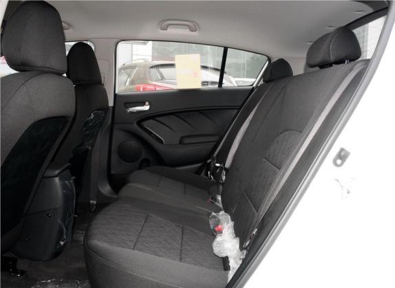 起亚K3S 2014款 1.6L 自动GL 车厢座椅   后排空间