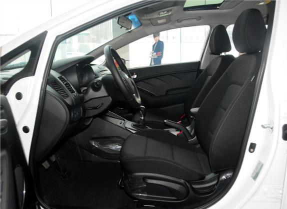 起亚K3S 2014款 1.6L 手动GLS 车厢座椅   前排空间