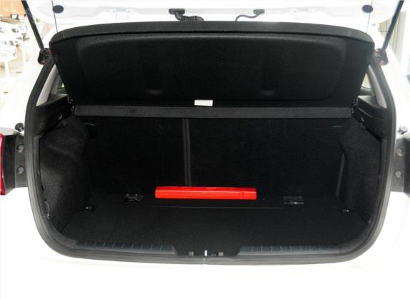 起亚K3S 2014款 1.6L 手动GLS 车厢座椅   后备厢