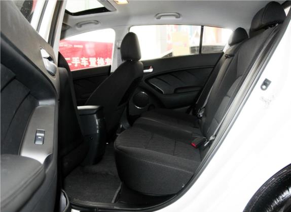 起亚K3S 2014款 1.6L 自动GLS 车厢座椅   后排空间