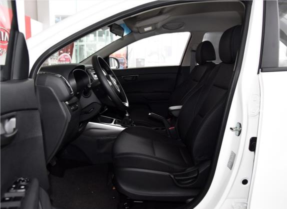 KX3傲跑 2015款 1.6L 手动两驱GLS 车厢座椅   前排空间