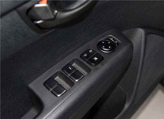 KX3傲跑 2015款 1.6L 手动两驱GLS 车厢座椅   门窗控制