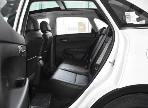 KX3傲跑 2015款 1.6L 自动两驱DLX 车厢座椅   后排空间