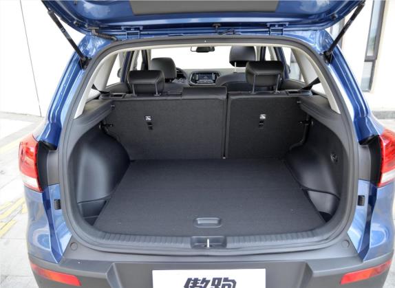 KX3傲跑 2015款 1.6L 自动两驱PRM 车厢座椅   后备厢