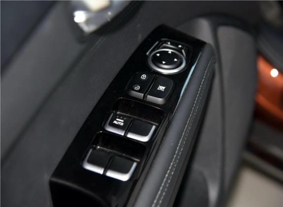 KX3傲跑 2015款 2.0L 自动两驱DLX 车厢座椅   门窗控制