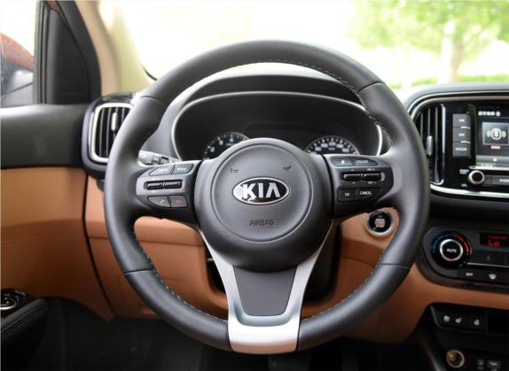 KX3傲跑 2015款 2.0L 自动四驱PRM 中控类   驾驶位