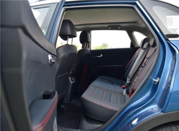 KX3傲跑 2017款 1.6T 自动傲尊版 车厢座椅   后排空间