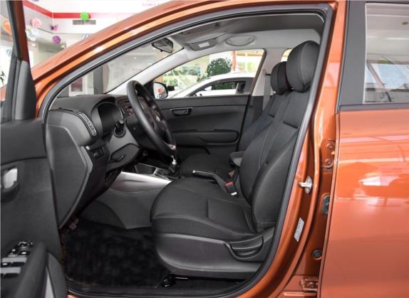 KX3傲跑 2017款 1.6L 手动傲风版 车厢座椅   前排空间