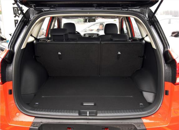 KX3傲跑 2017款 1.6L 自动傲雅版 车厢座椅   后备厢