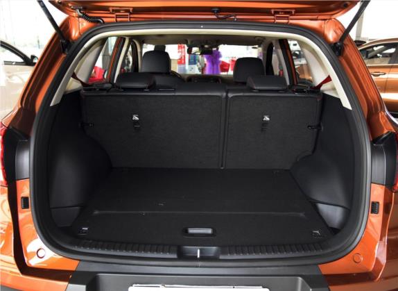 KX3傲跑 2017款 1.6T 自动傲雅版 车厢座椅   后备厢