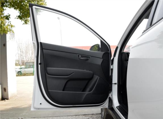 KX3傲跑 2017款 1.6L 自动傲雅15周年特别版 车厢座椅   前门板