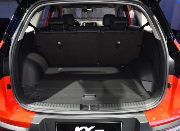 KX3傲跑 2019款 1.6L 自动时尚天窗版 车厢座椅   后备厢