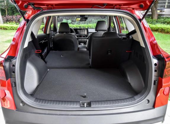 KX3傲跑 2020款 1.5L CVT智慧版 车厢座椅   后备厢
