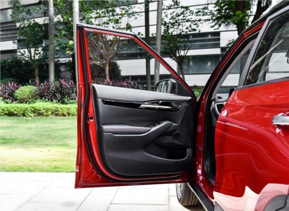 KX3傲跑 2020款 1.5L CVT智慧版 车厢座椅   前门板