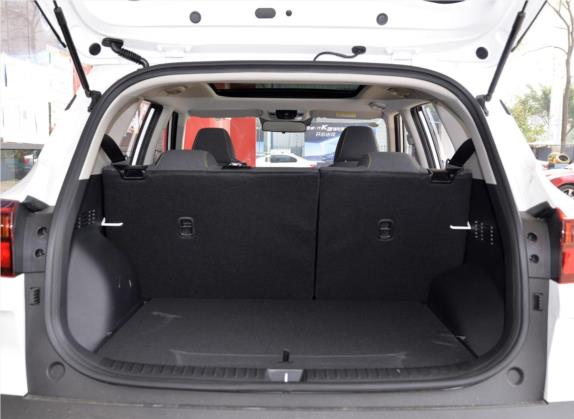KX3傲跑 2020款 1.5L CVT舒适版 车厢座椅   后备厢