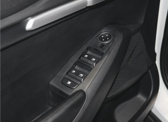 KX3傲跑 2021款 1.5L CVT舒适版 车厢座椅   门窗控制