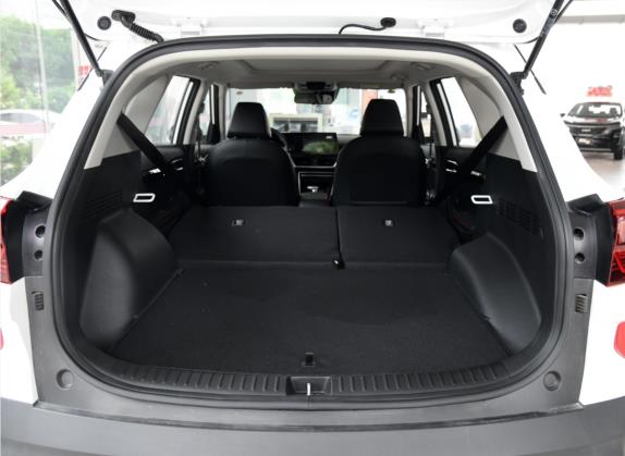 KX3傲跑 2021款 1.5L CVT全能版 车厢座椅   后备厢