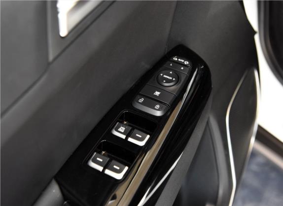 起亚KX5 2016款 1.6T 自动两驱DLX 车厢座椅   门窗控制