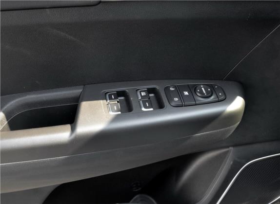起亚KX5 2016款 1.6T 自动两驱GL 车厢座椅   门窗控制