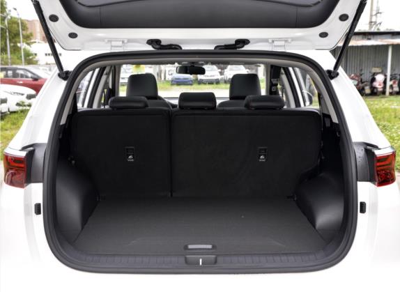 起亚KX5 2021款 2.0L 自动两驱舒适版 车厢座椅   后备厢