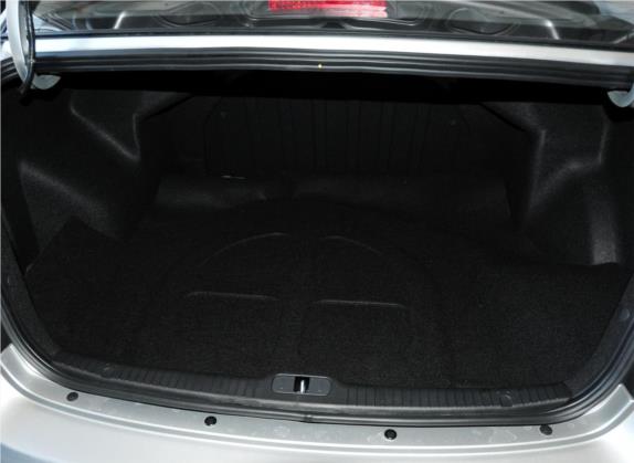 赛拉图 2012款 1.6L MT GL 车厢座椅   后备厢