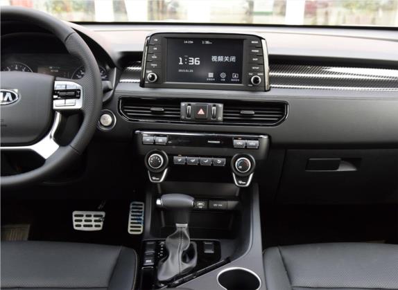 起亚KX7 2017款 2.0T 自动两驱GLS 7座 中控类   中控台