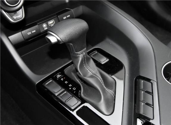 起亚KX7 2017款 2.0L 自动两驱GLS 5座 中控类   挡把