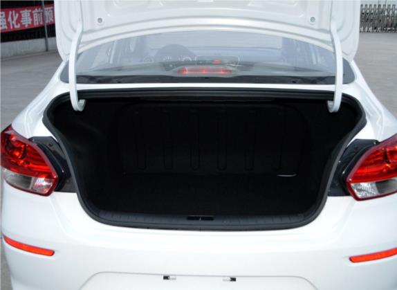 焕驰 2017款 1.4L 手动时尚版Smart 车厢座椅   后备厢