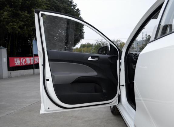 焕驰 2017款 1.4L 手动时尚版Smart 车厢座椅   前门板