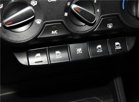 焕驰 2019款 1.4L 手动智享版Value 国V 车厢座椅   门窗控制