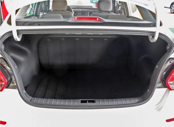 焕驰 2020款 1.4L 自动舒适天窗版 车厢座椅   后备厢