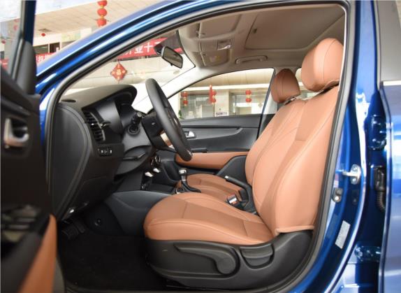 KX CROSS 2017款 1.4L AT GLS 车厢座椅   前排空间