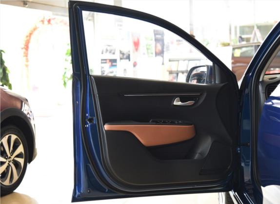 KX CROSS 2017款 1.4L AT GLS 车厢座椅   前门板
