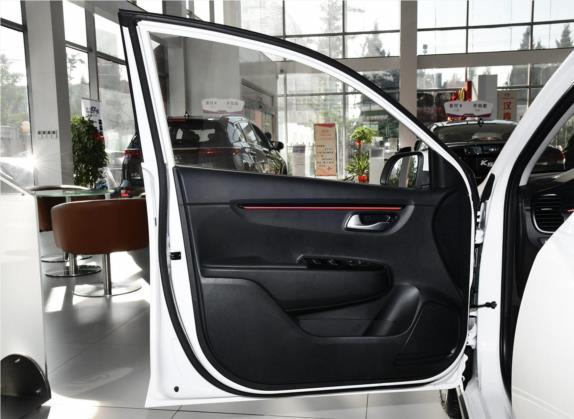KX CROSS 2019款 1.6L 自动灵动天窗版 国VI 车厢座椅   前门板