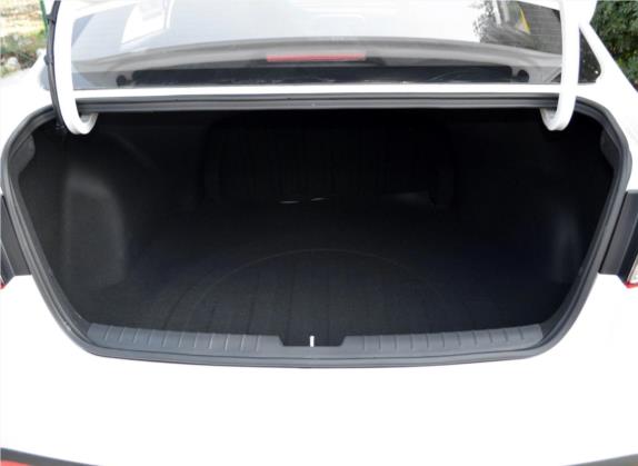 凯绅 2017款 1.8L 自动GL 车厢座椅   后备厢