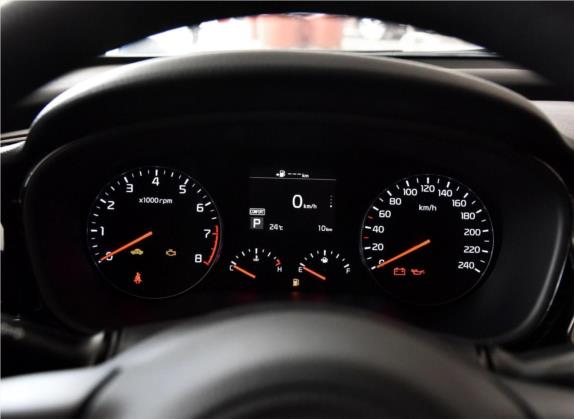 凯绅 2017款 1.8L 自动GLS 中控类   仪表盘